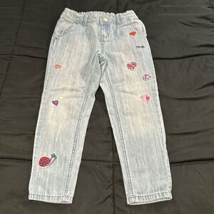 Gymboree Girls size 5 Jeans. Fun patches​